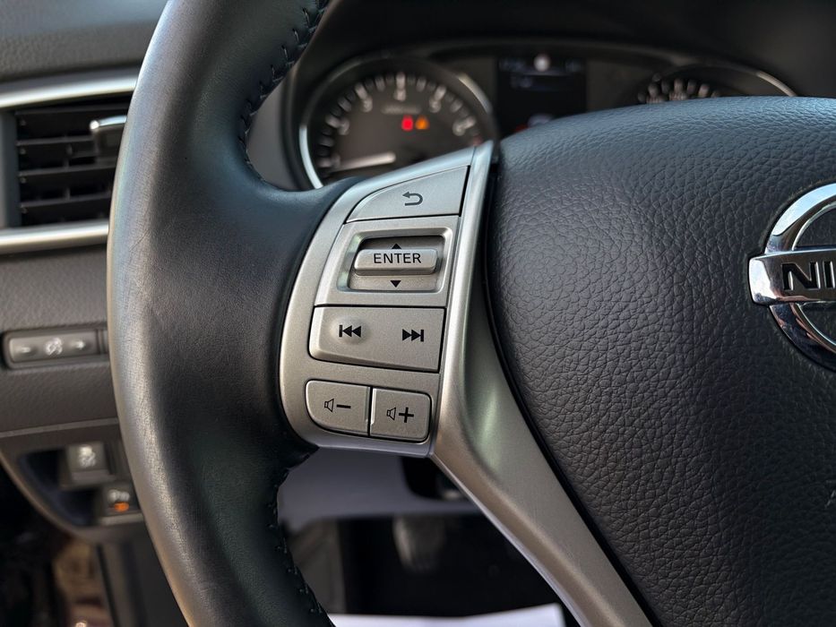Nissan Qashqai 1.2Benzyna-115ps, Bezwyp., LED/Xenon, Kamera cof, ParkTronic, Serwis