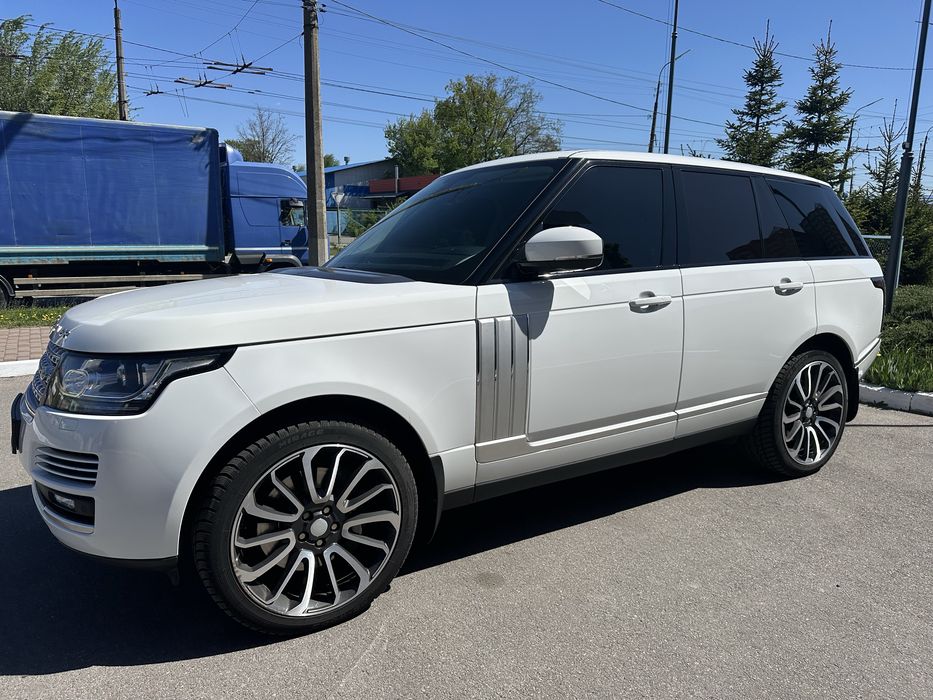 Продам ИДЕАЛЬНЫЙ RANGE ROVER 4.4 TDi официал