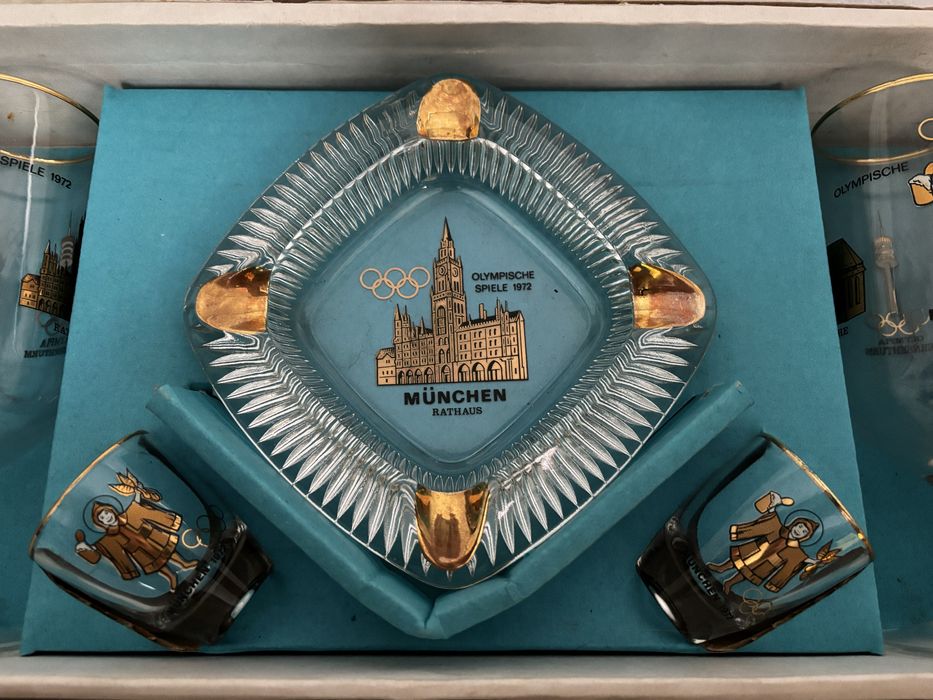 Pamiątka z olimpiady w Monachium 1972 zestaw kieliszki popielniczka