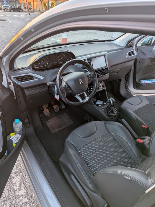 Peugeot 208 82cv (2013)