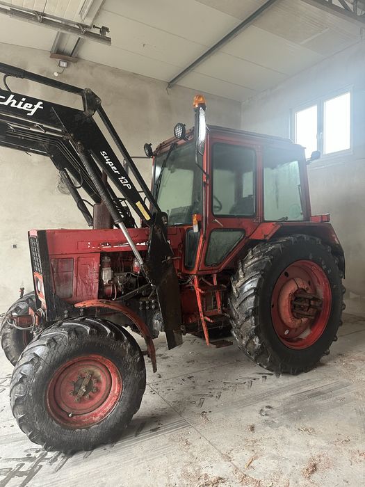 MTZ 82 z ladowaczem czolowym Chief
