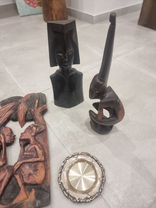 Peças decorativa africanas em madeira