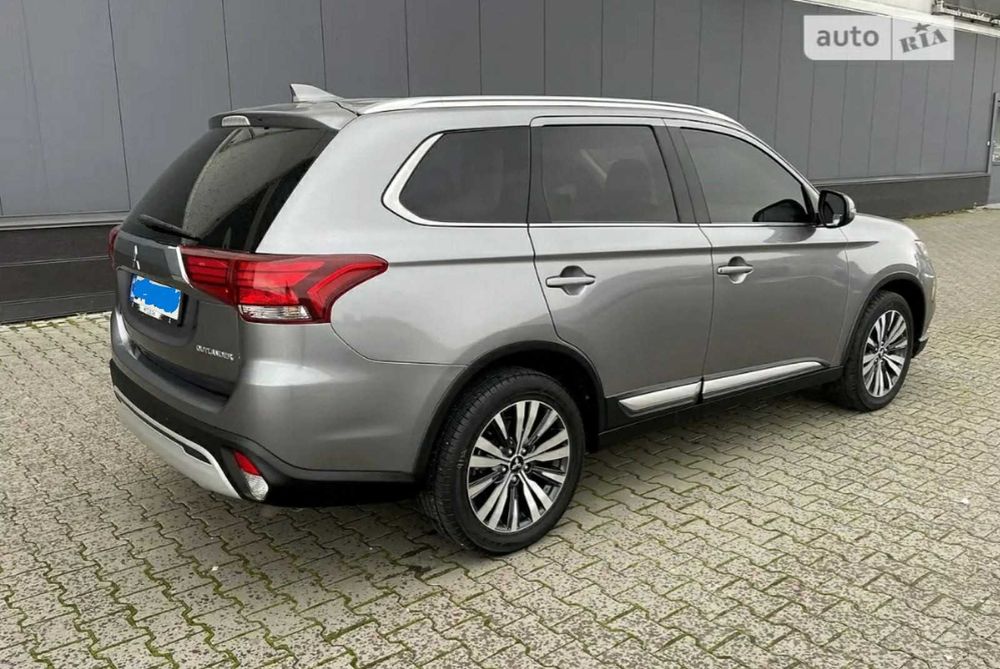 Продам Mitsubishi Outlander 2019