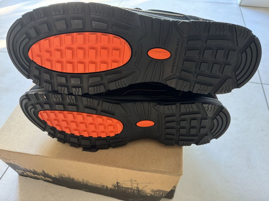 Okazja! Buty Bata nowe rozmiar 46, wkładka 29,5cm.