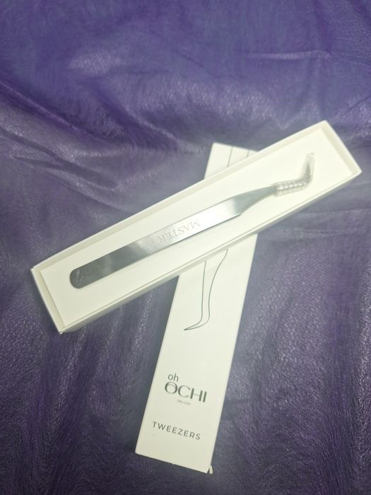 Пінцет Master від oh Ochi для нарощення вій