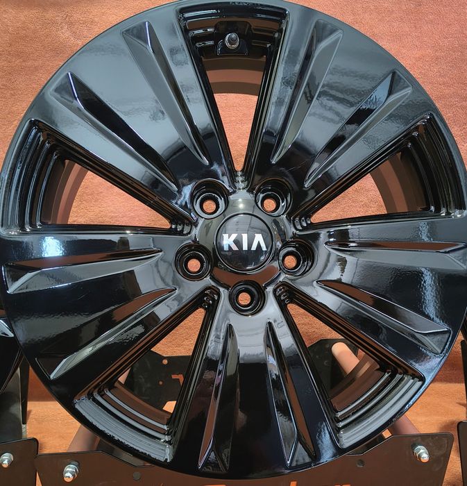 Felgi aluminiowe 18 ' 5x114,3 Kia -Czarny połysk -