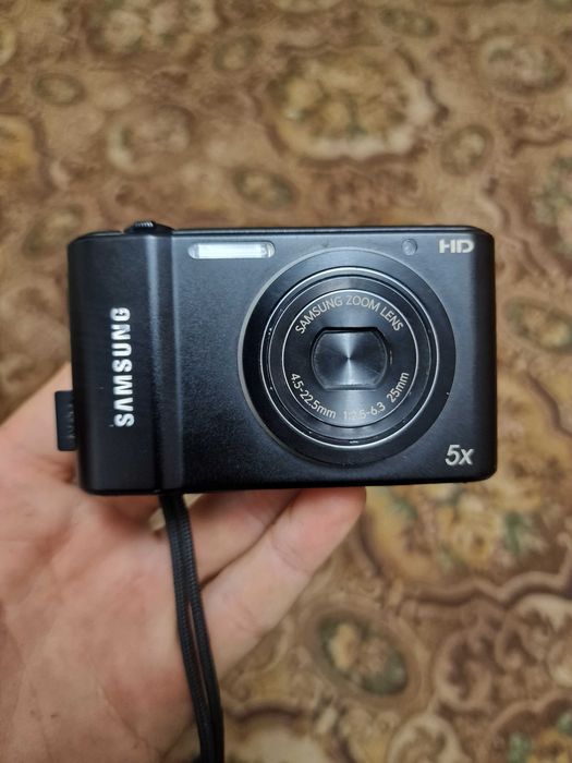 Фотоаппарат Samsung ST66 с кожаным чехлом