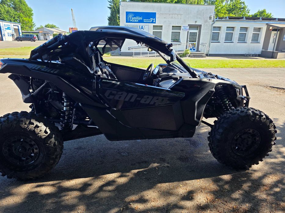 Can-Am Maveric x3