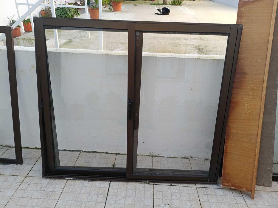 2 janelas de alumínio