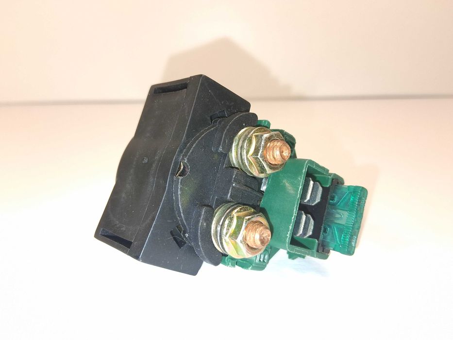 N184 Przekaźnik Rozrusznika Z Bezpiecznikiem 30A