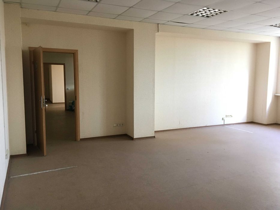 Продаж комерційного приміщення по вул. Смілянська