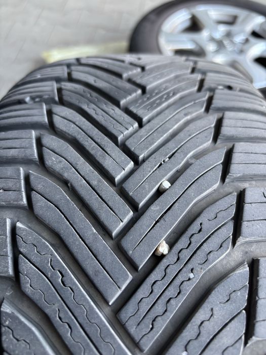 Koła Audi a4 zimowe 225/55/16 opony 2 sezonowe