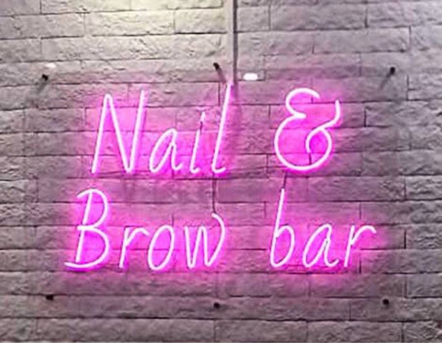 Неонові вивіски  під замовлення