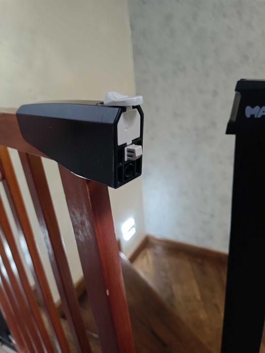 Bramka zabezpieczająca na schody MAX4B