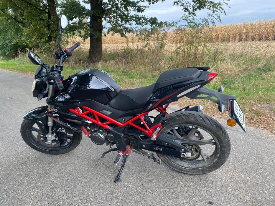 Motor benelli  bn125