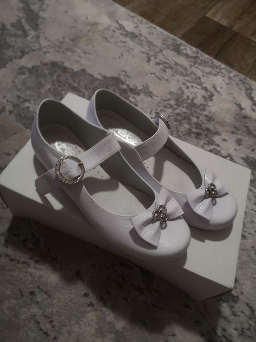 Buty komunijne dla dziewczynki