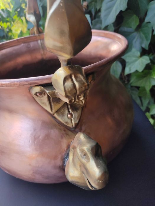 Cobre caldeirão de grandes dimensões