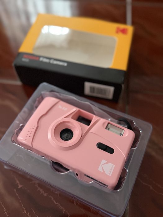 Kodak m35 фотоапарат рожевий плівковий