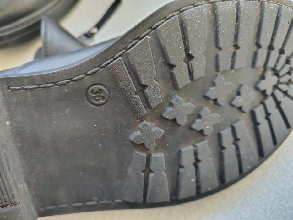 Весняні ботіночки.