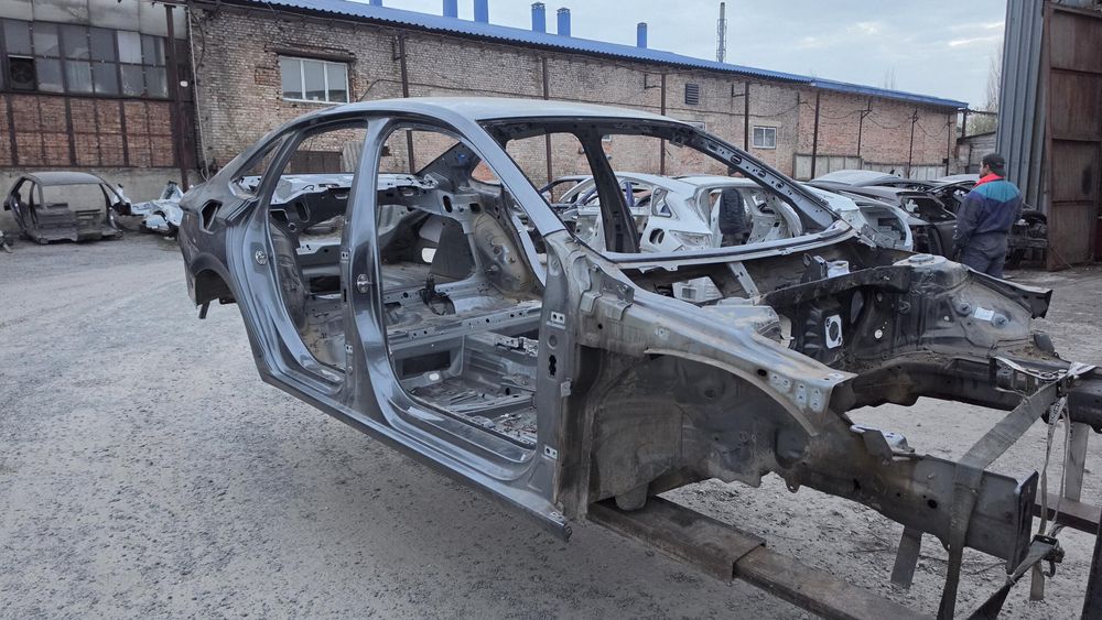 Лот чверть четверть лонжерон стійка поріг панель криша VW Jetta A7 18-