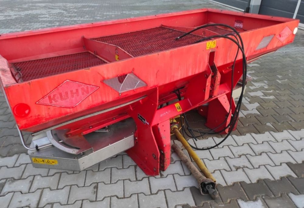Rozsiewacz nawozów Rauch komet hydrauliczny amazone