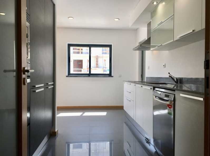 T2 recente junto Marteleira e Lourinhã