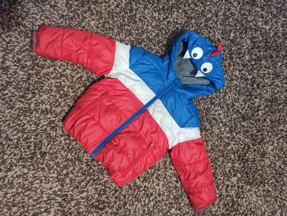 Демісезонна куртка F&F, на 4-5 років.