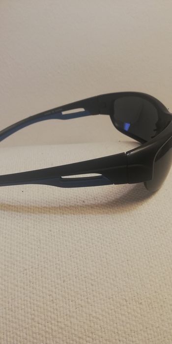 2 pares de oculos de sol novos