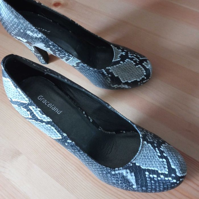 Nowe  stylowe  buty 39,5