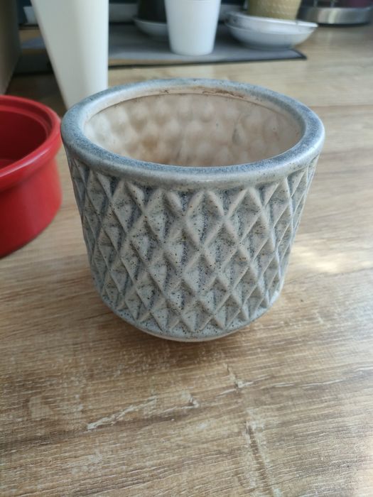 Ceramiczna doniczka, osłonka