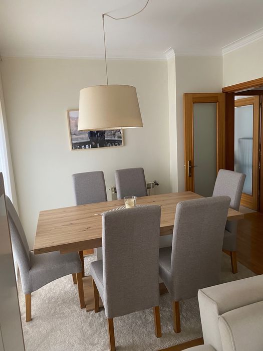 Conjunto Mesa e Cadeiras