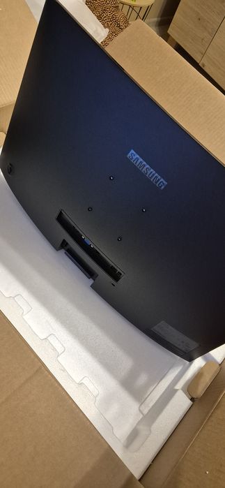 Monitor Samsung 27 cali curved nowy