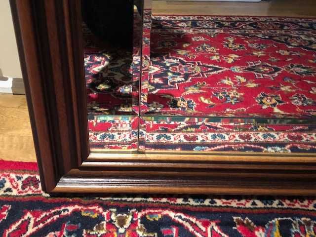 Espelho alto com lindíssimo desenho biselado e aro madeira maciça