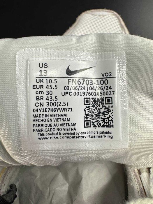 Кросівки Nike W V2K Run FN6703-100 (45.5)