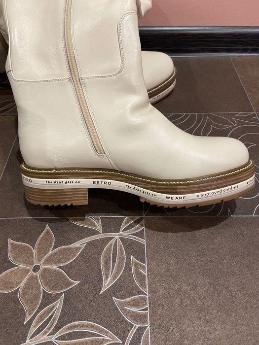 Зимові жіночі чоботи Estro