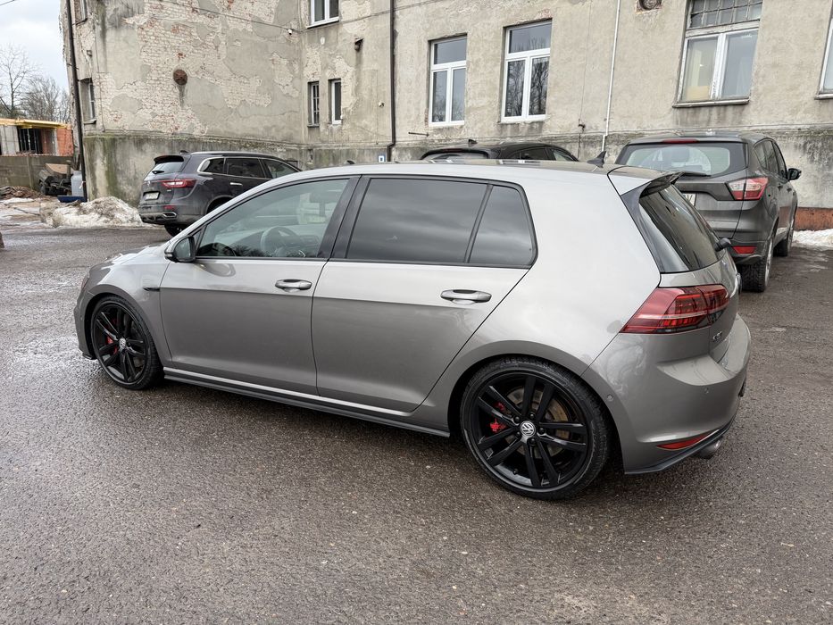 Volskwagen Golf GTI 230 KM dynaaudio kamera DSG gwint KW akrapovic