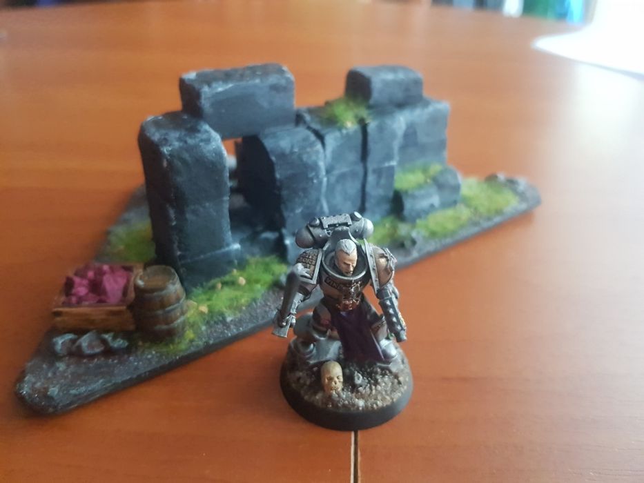 7 elementów 
Zestaw makiet do gier bitewnych. Warhammer, d&d