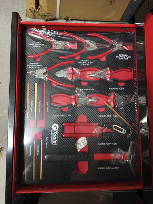 Carrinho de ferramentas com 12 gavetas 10 completas com ferramentas