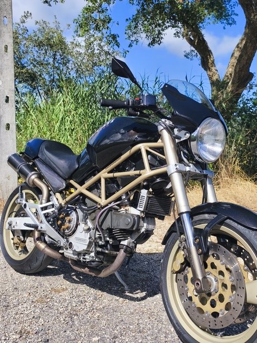 Ducati Monster M900