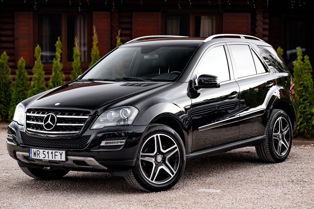 Mercedes-Benz ML 231KM Grand Edition XenoN Airmatic Skóra Grz. fot Tempomat Martwe pole