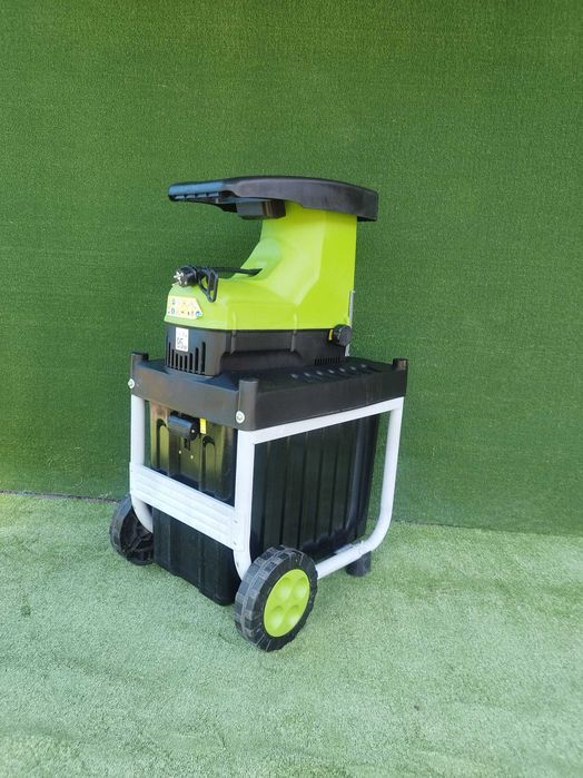 Rozdrabniacz do gałęzi frezowy wysyłka gwarancja mocny 2500 watt