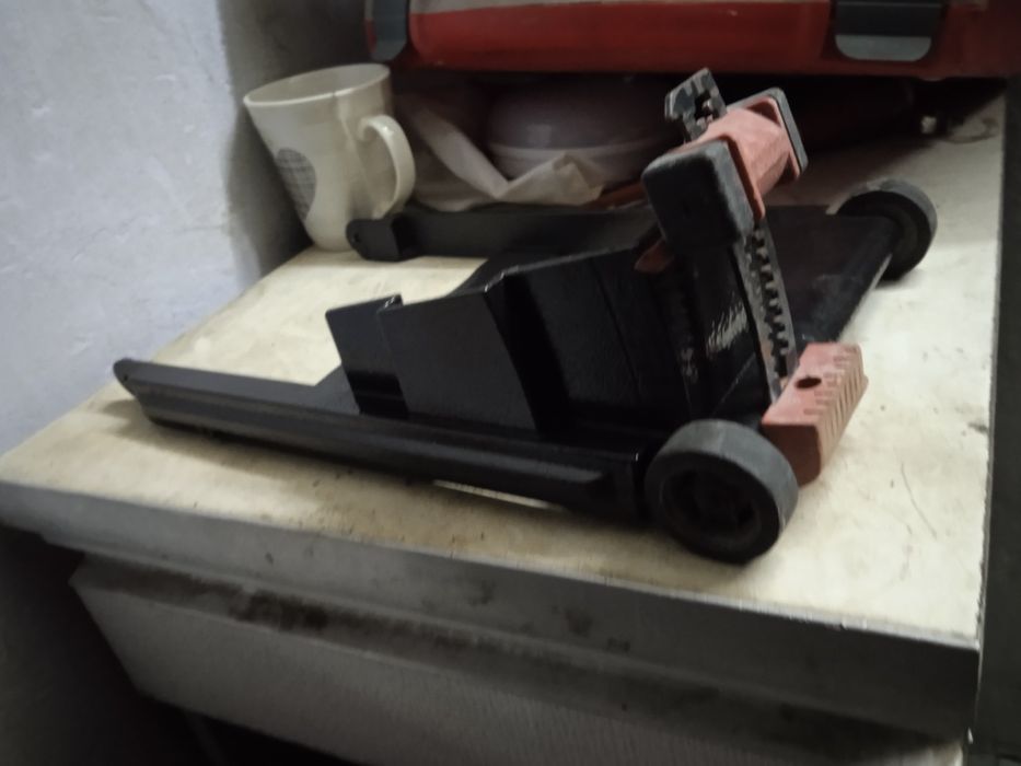 Штроборез Hilti se 20