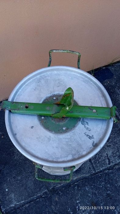 Продам алюминевый бидон( емкость) на 40 литров