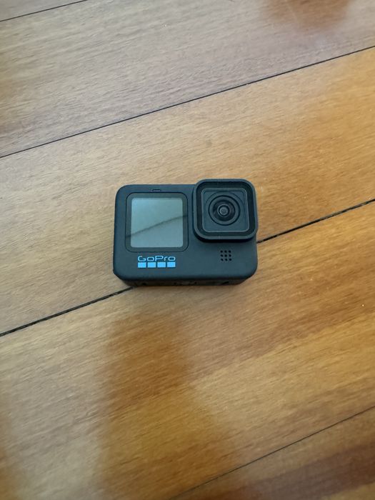 Gopro hero 11 with batteries pack