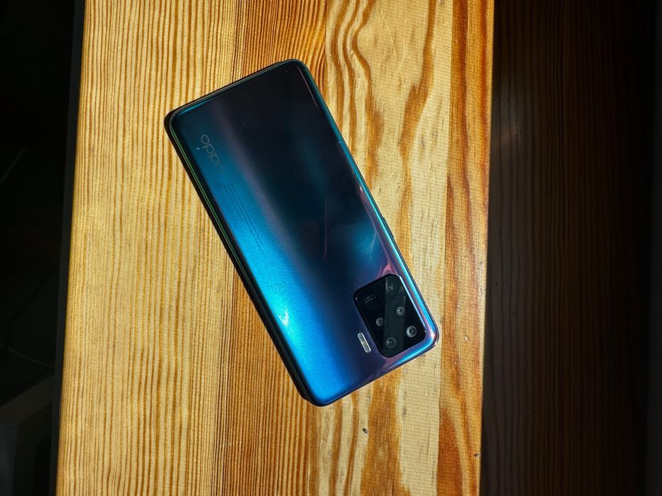 Telefon Reno 5lite