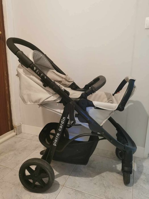 Carrinho e ovo de bebe