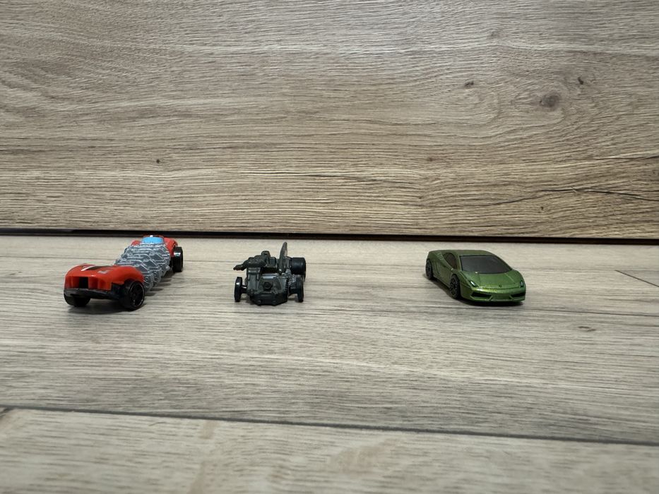 Samochodziki hot wheels