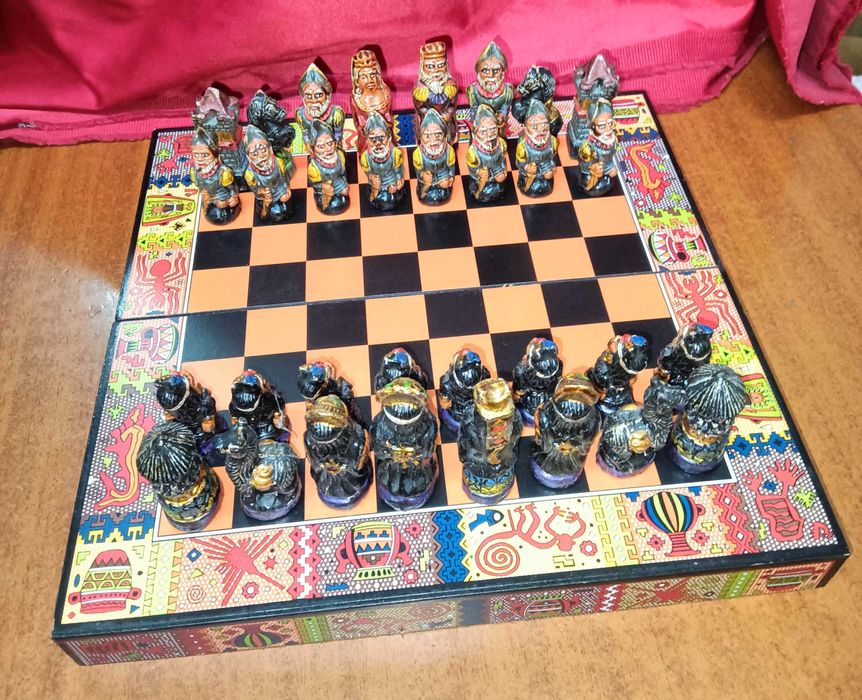Jogo de Xadrez Artesanal Peruano – Incas vs. Conquistadores Espanhóis