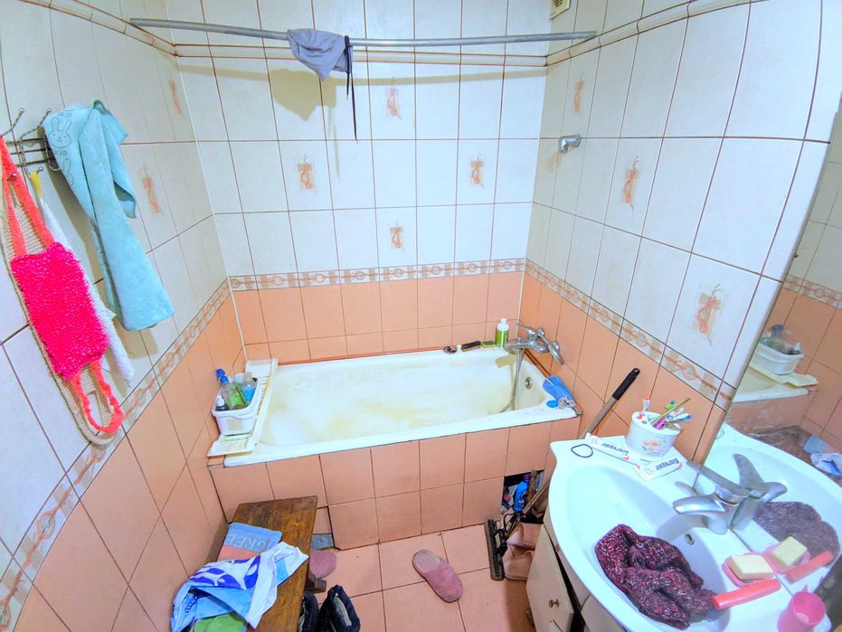 Продаж 3 Кімнатної Квартири Покращеного планування. Р-н. Алмазний.