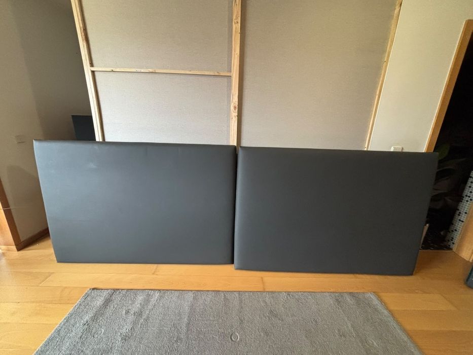 2 cabeceiras de cama cinzentas